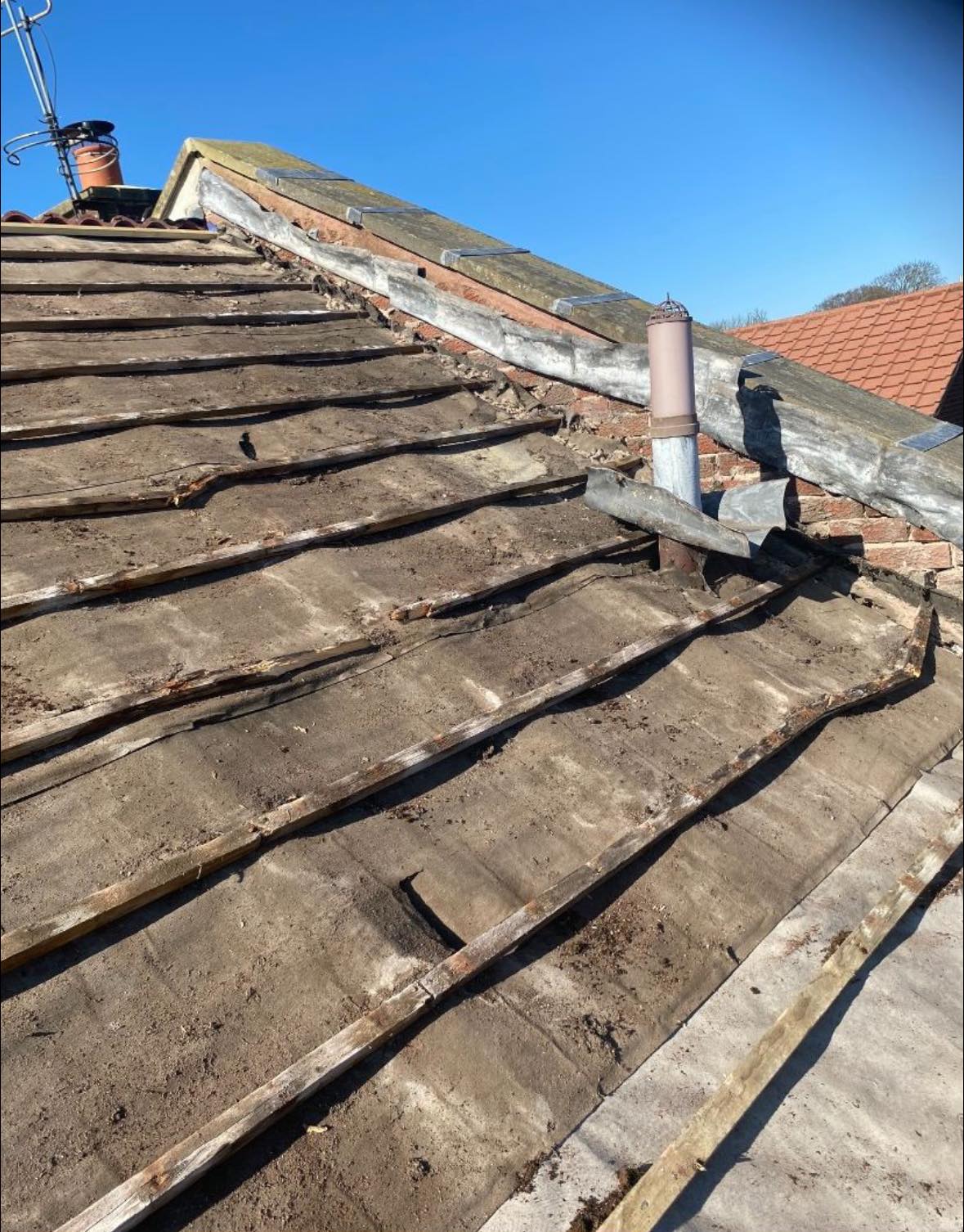 Roof Strip and Re-batten - Grimsby - Complete roof strip back with new felt and battens installed.